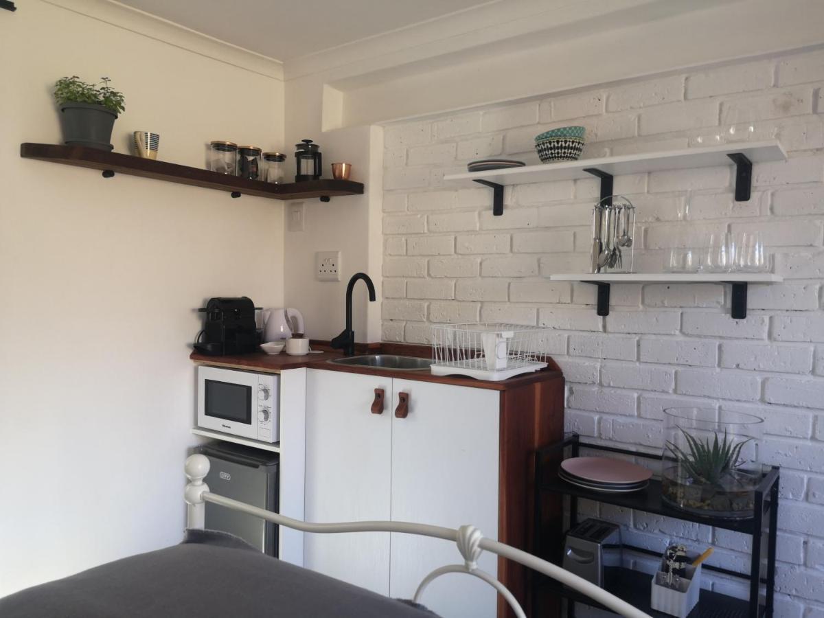 Secure, Private, Queen Room Close To Airport Port Elizabeth Exterior foto
